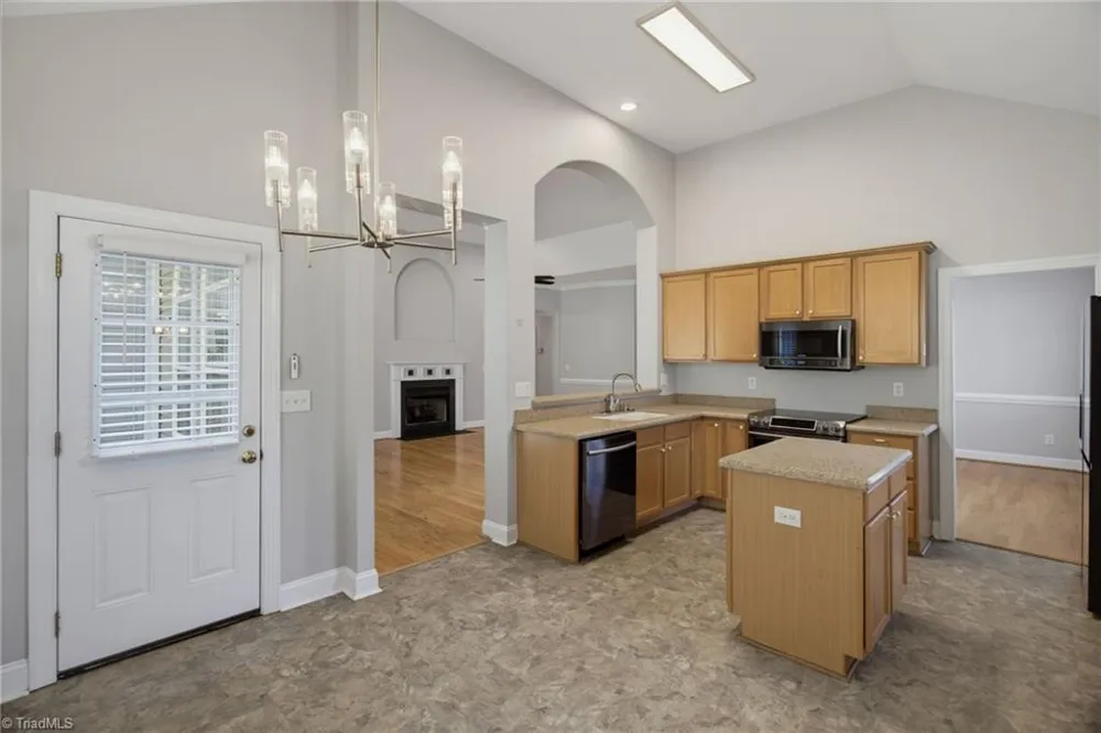 945 Wellesley Place Drive Lewisville, NC 27023