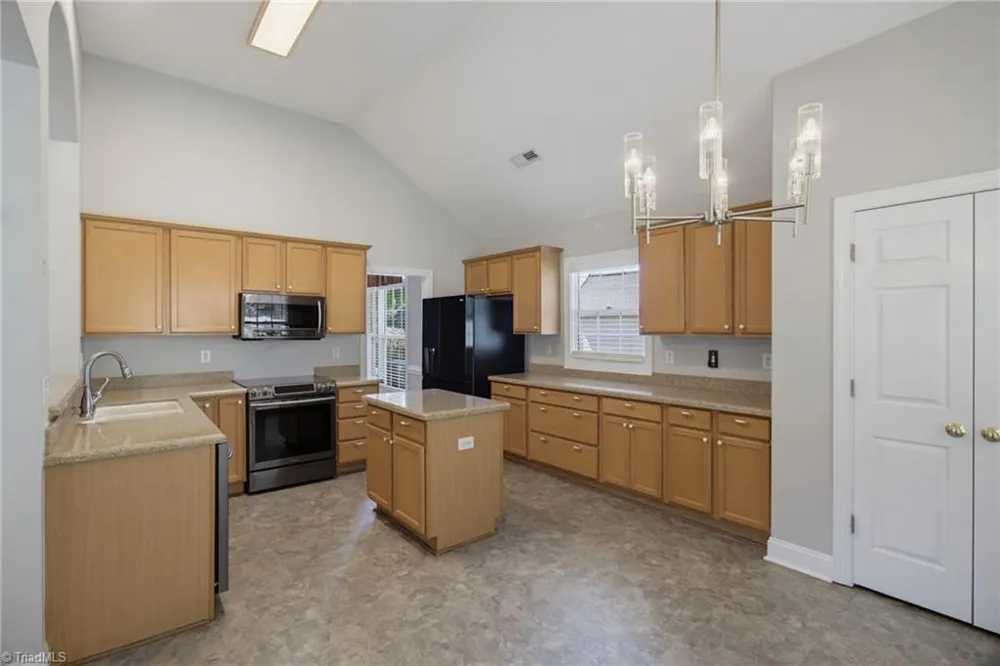 945 Wellesley Place Drive Lewisville, NC 27023