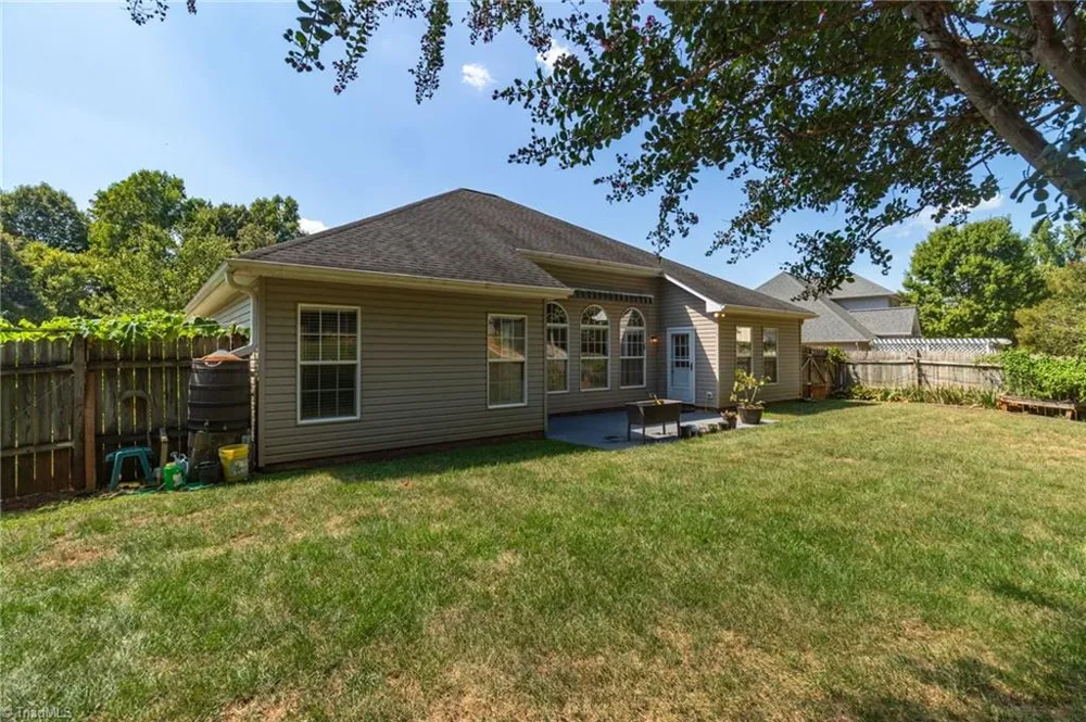 945 Wellesley Place Drive Lewisville, NC 27023