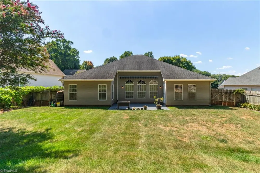 945 Wellesley Place Drive Lewisville, NC 27023