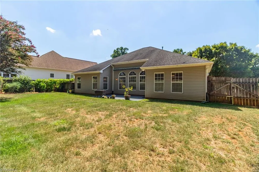 945 Wellesley Place Drive Lewisville, NC 27023