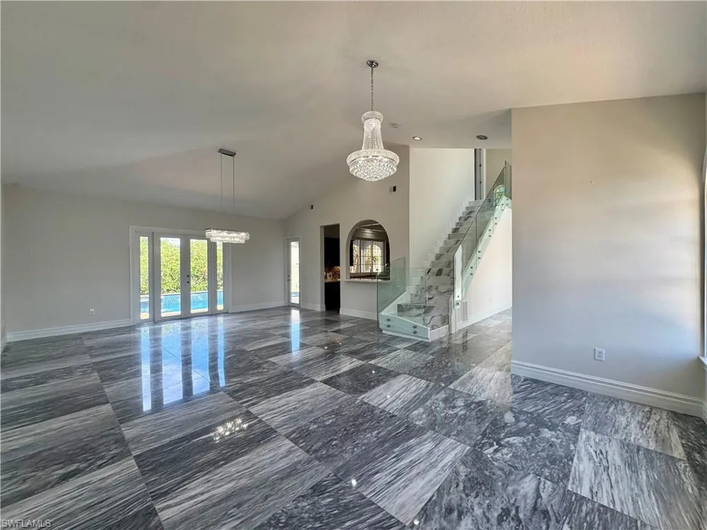 14370 McGregor Boulevard Fort Myers, FL 33919