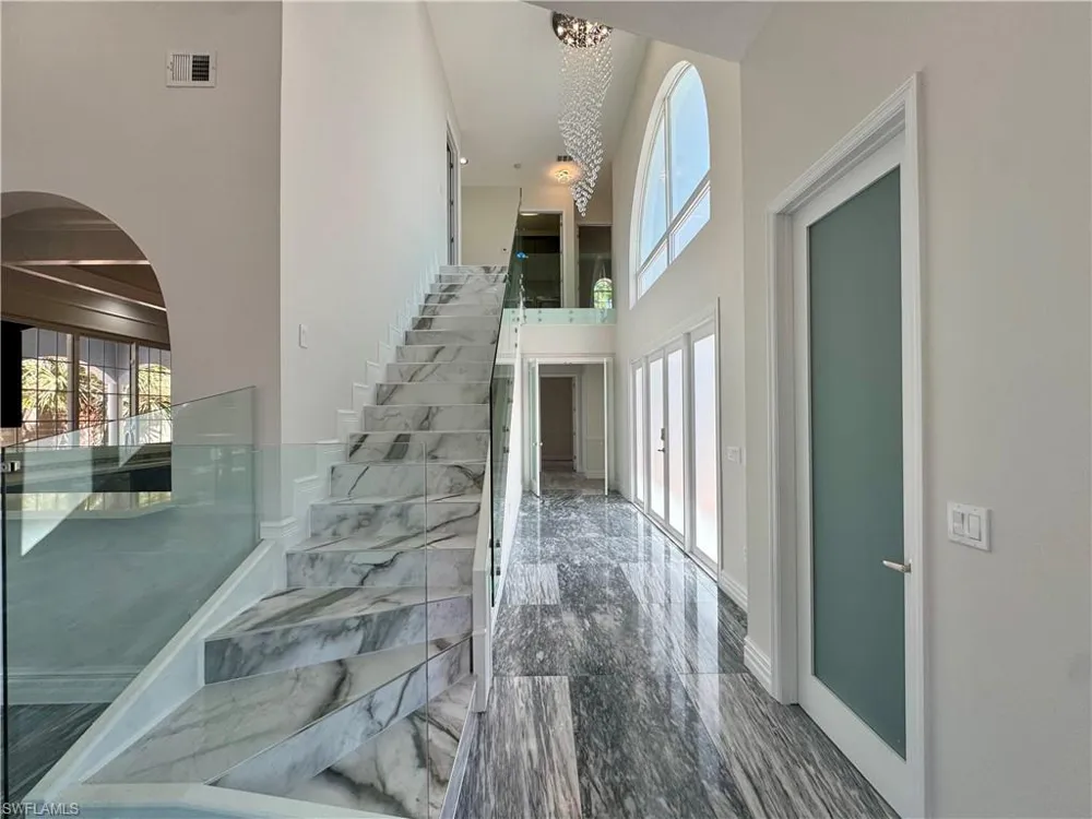 14370 McGregor Boulevard Fort Myers, FL 33919