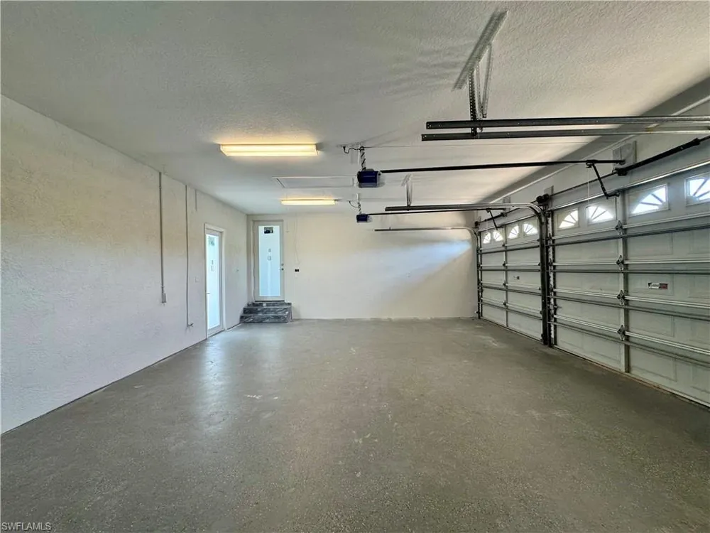 14370 McGregor Boulevard Fort Myers, FL 33919