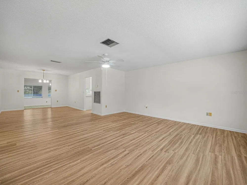 619 LAKE BLUE DRIVE Lake Placid, FL 33852