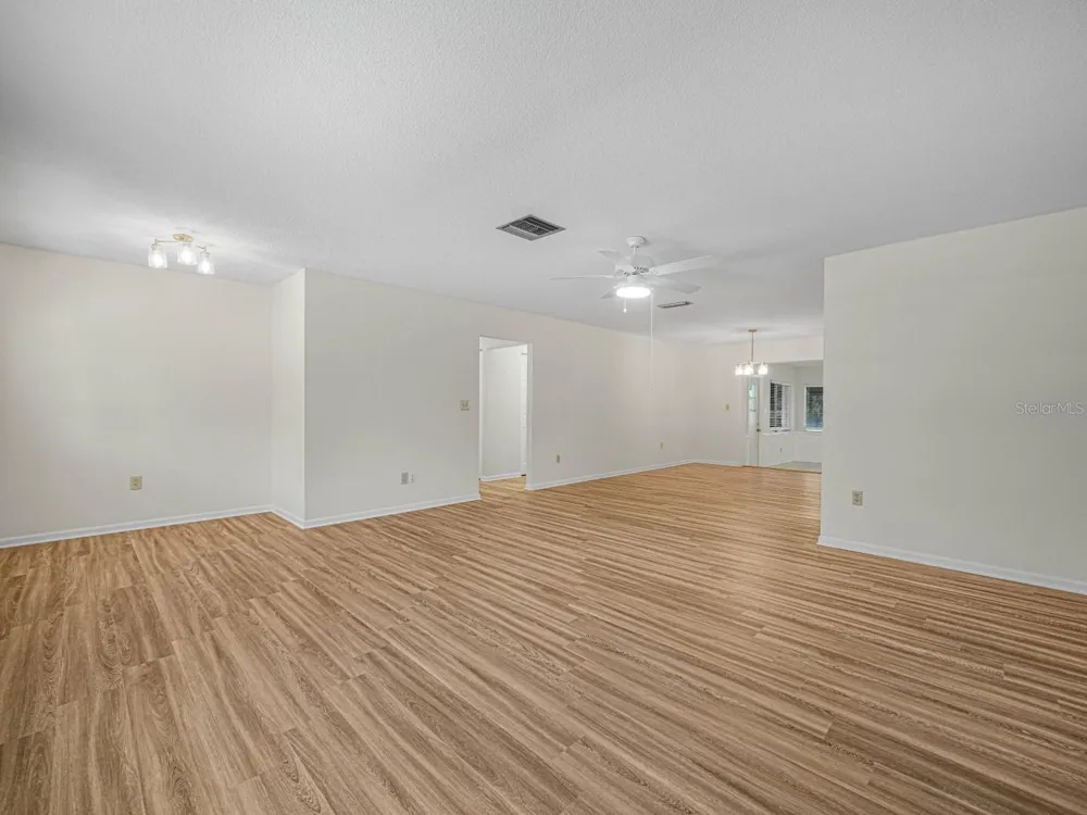 619 LAKE BLUE DRIVE Lake Placid, FL 33852
