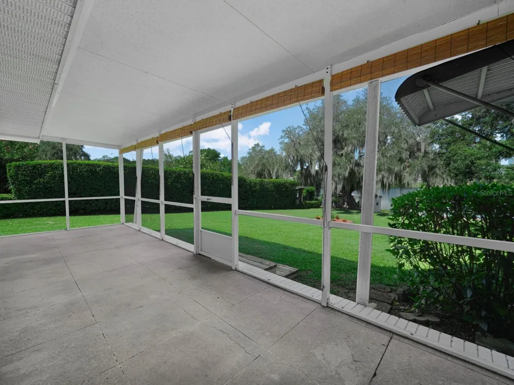619 LAKE BLUE DRIVE Lake Placid, FL 33852