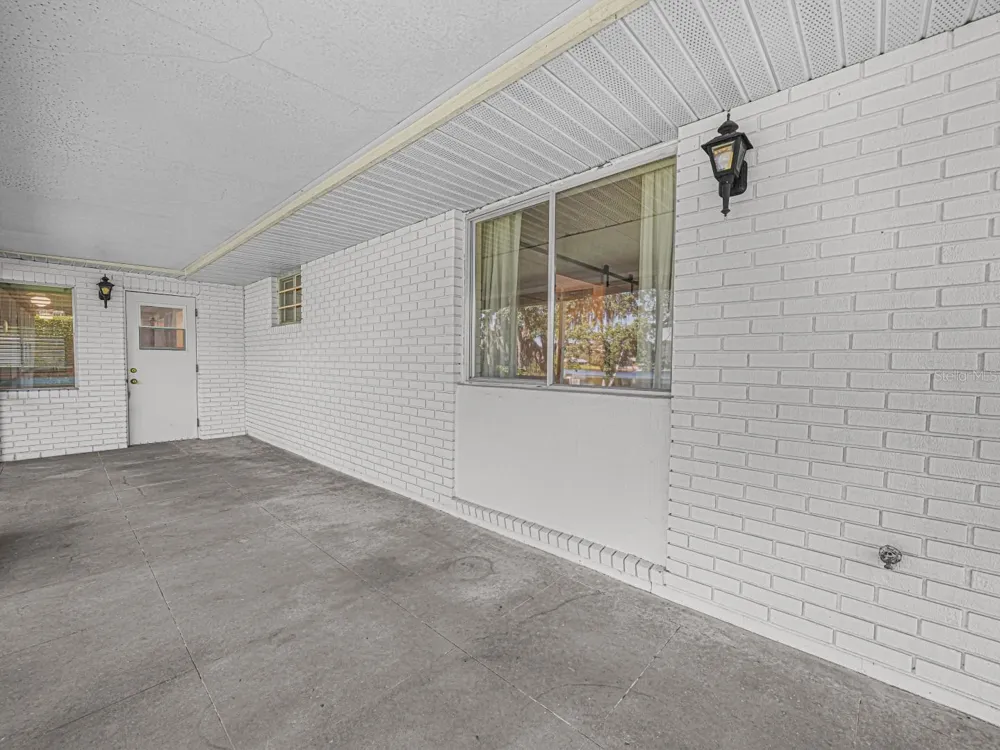 619 LAKE BLUE DRIVE Lake Placid, FL 33852