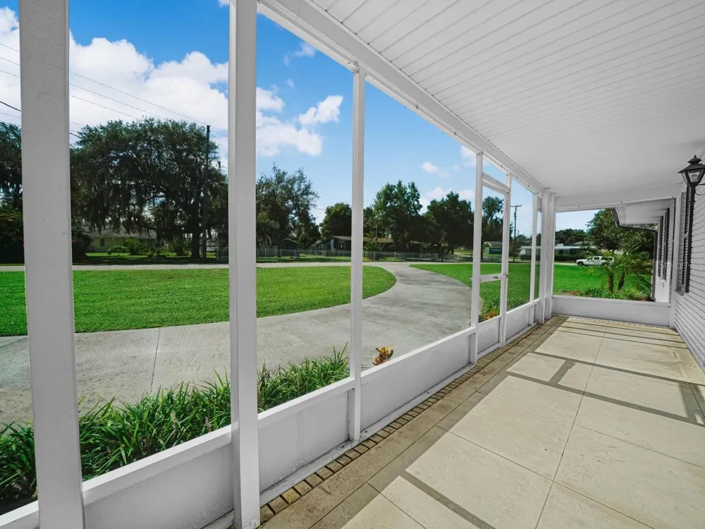 619 LAKE BLUE DRIVE Lake Placid, FL 33852