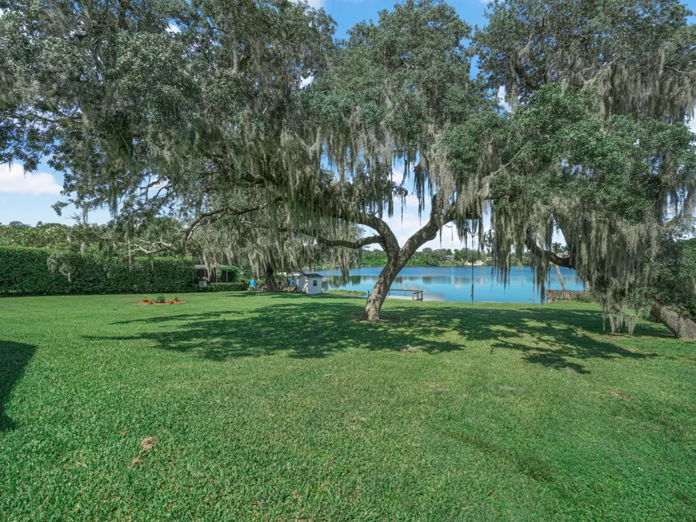 619 LAKE BLUE DRIVE Lake Placid, FL 33852