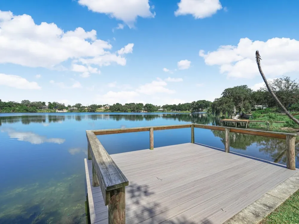 619 LAKE BLUE DRIVE Lake Placid, FL 33852