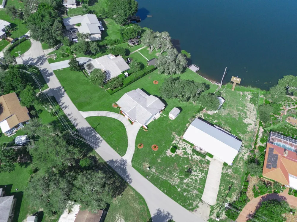 619 LAKE BLUE DRIVE Lake Placid, FL 33852