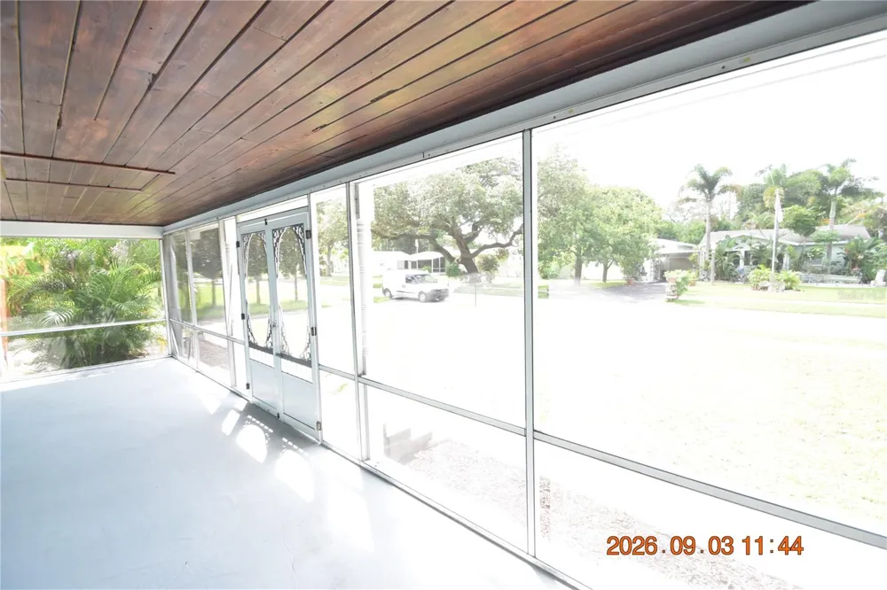 906 7TH AVENUE SW #Right Largo, FL 33770
