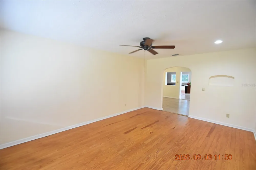 906 7TH AVENUE SW #Right Largo, FL 33770