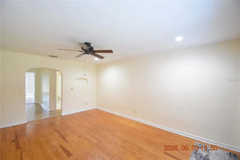 906 7TH AVENUE SW #Right Largo, FL 33770