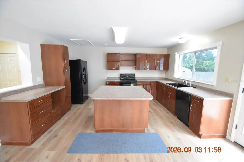 906 7TH AVENUE SW #Right Largo, FL 33770
