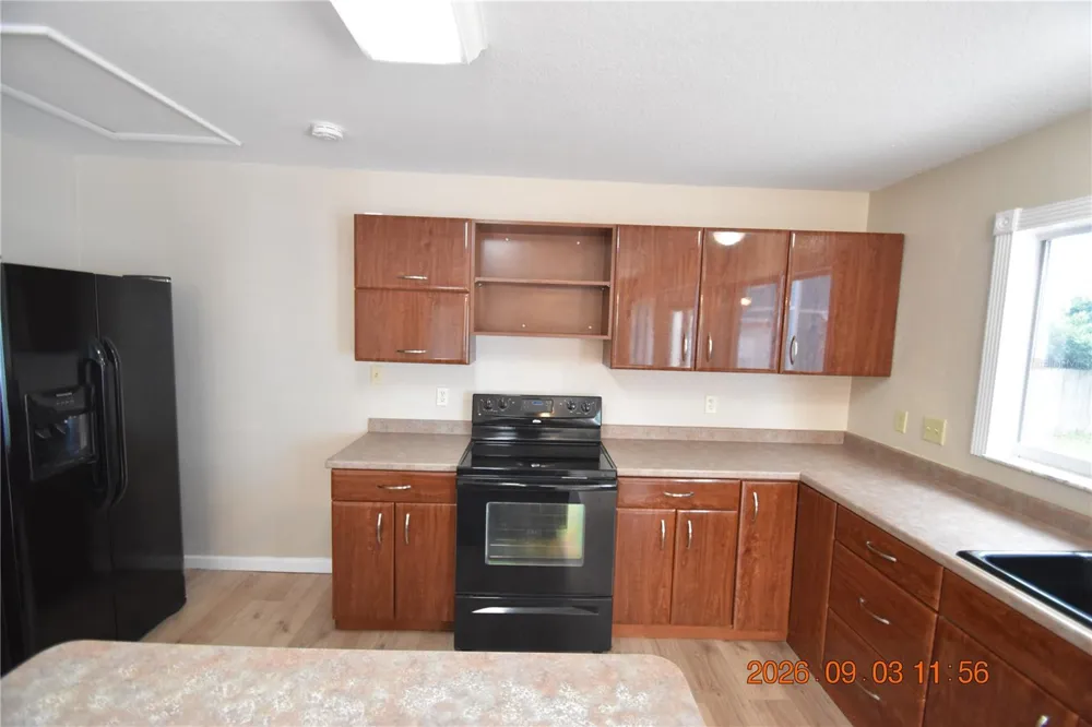 906 7TH AVENUE SW #Right Largo, FL 33770
