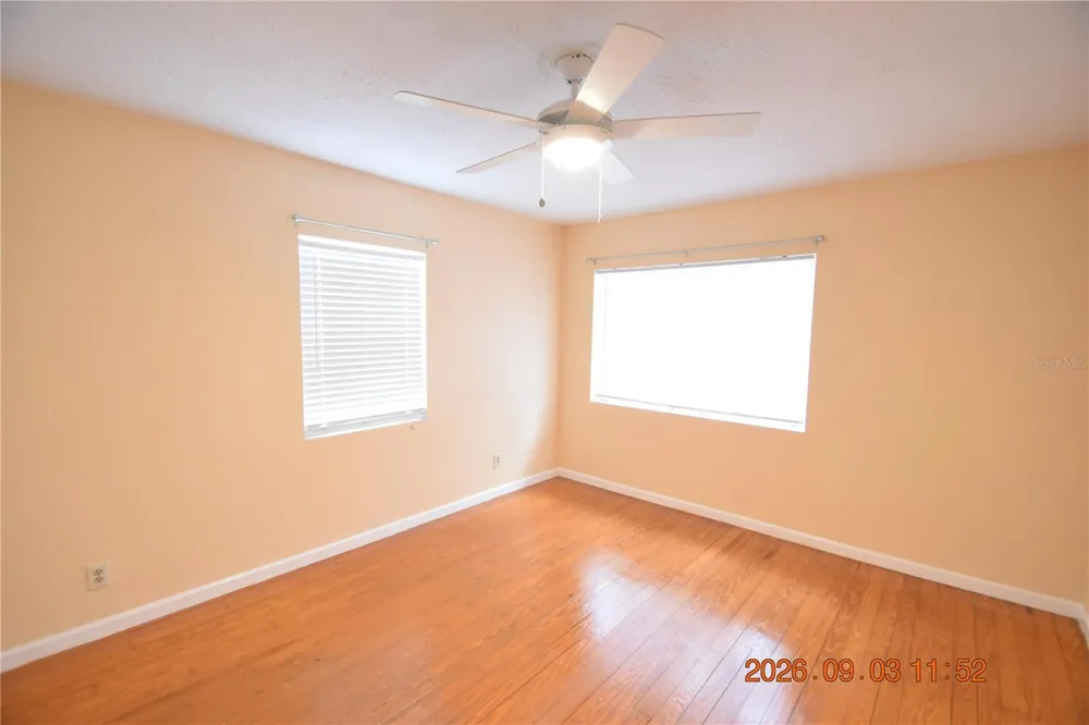 906 7TH AVENUE SW #Right Largo, FL 33770