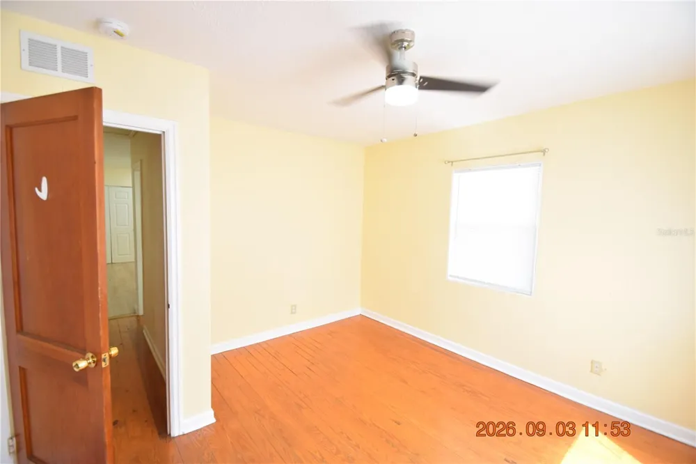 906 7TH AVENUE SW #Right Largo, FL 33770