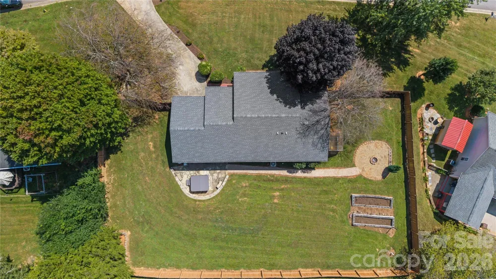 12 Sydney Lane Asheville, NC 28806