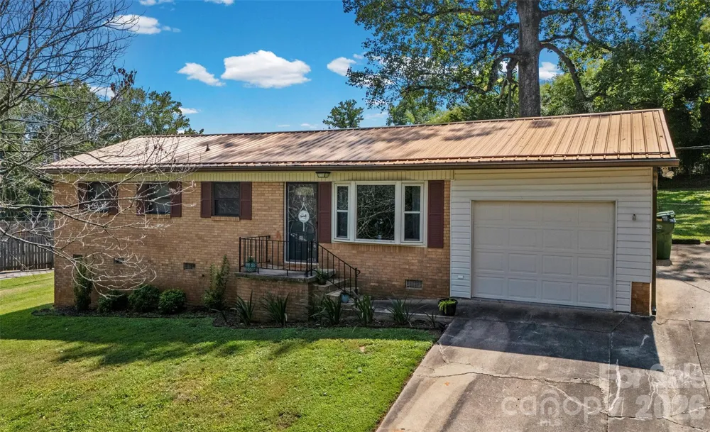 2435 Lewiston Drive Gastonia, NC 28054