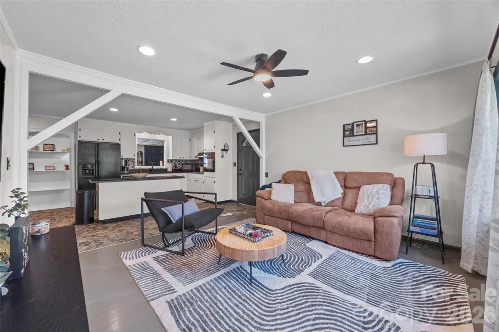 2435 Lewiston Drive Gastonia, NC 28054