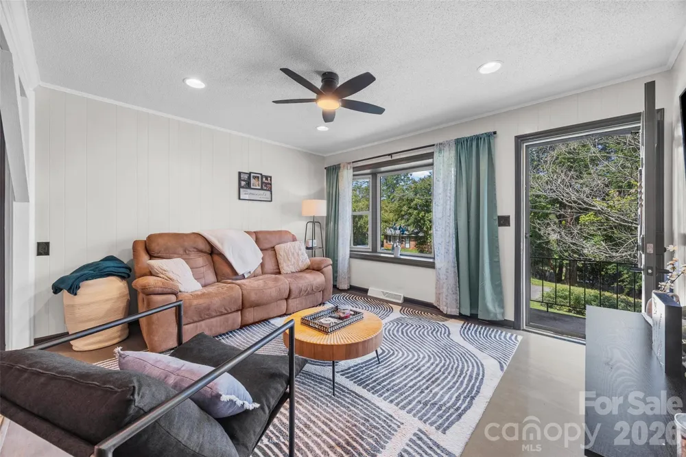 2435 Lewiston Drive Gastonia, NC 28054