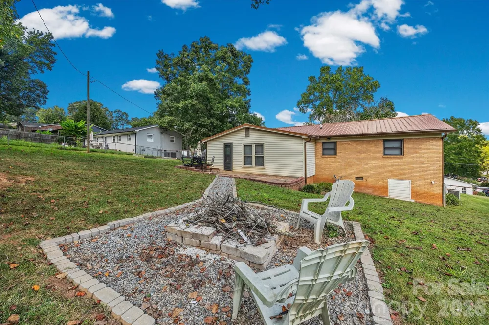 2435 Lewiston Drive Gastonia, NC 28054