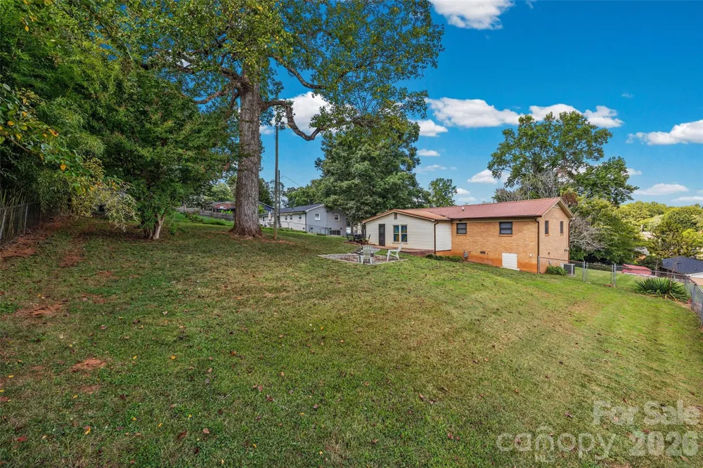2435 Lewiston Drive Gastonia, NC 28054
