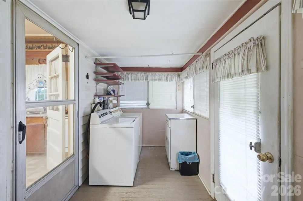 8512 Colgate Circle Charlotte, NC 28214