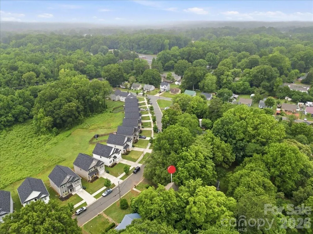 8512 Colgate Circle Charlotte, NC 28214