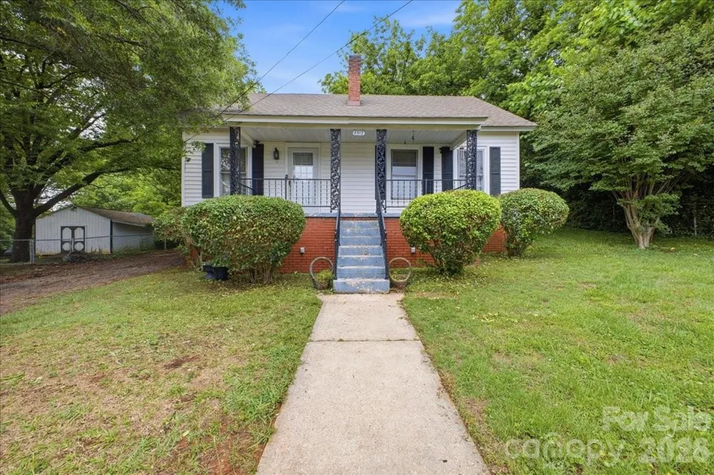 8512 Colgate Circle Charlotte, NC 28214