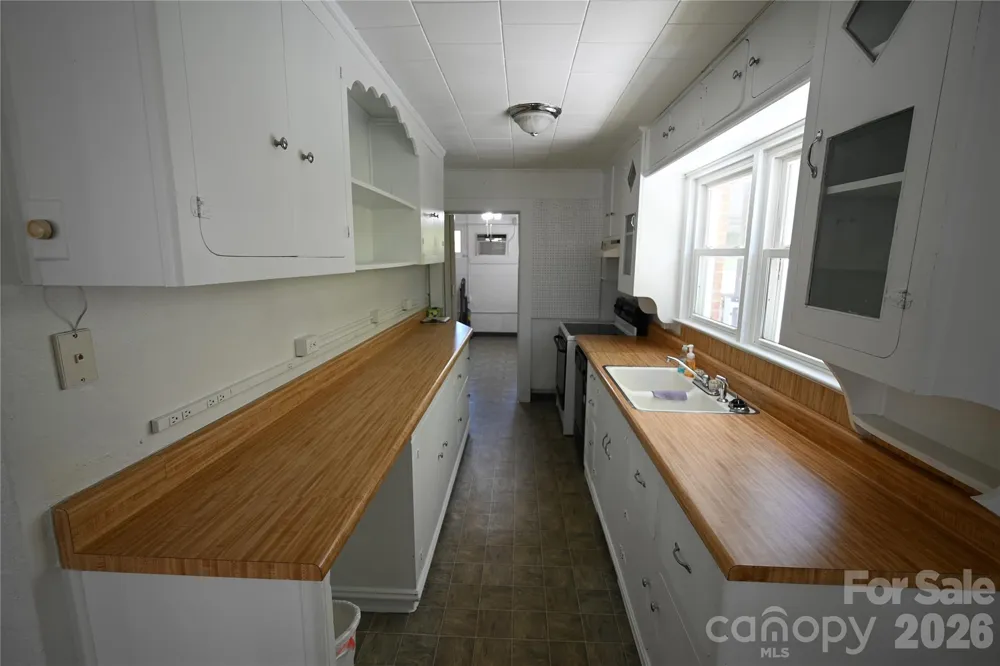 105 Owens Avenue NE Drexel, NC 28690