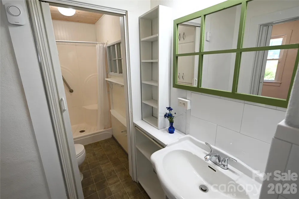 105 Owens Avenue NE Drexel, NC 28690