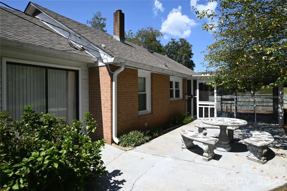 105 Owens Avenue NE Drexel, NC 28690
