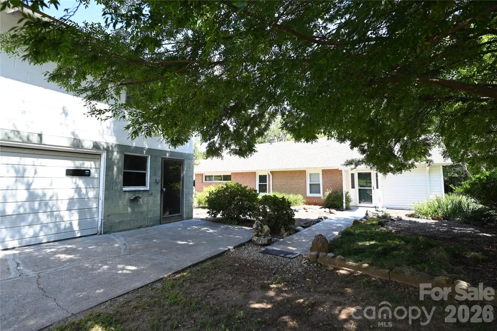105 Owens Avenue NE Drexel, NC 28690