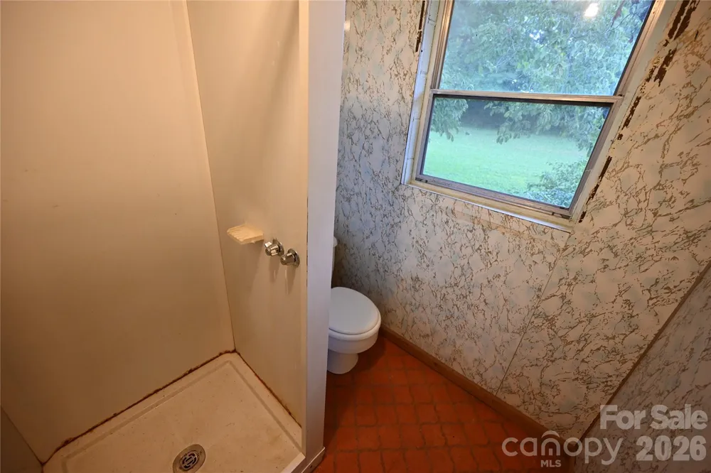 105 Owens Avenue NE Drexel, NC 28690