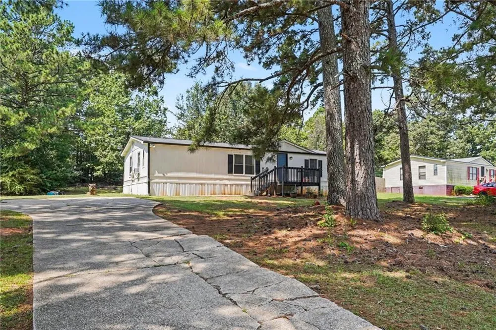 915 Steele Drive Hampton, GA 30228