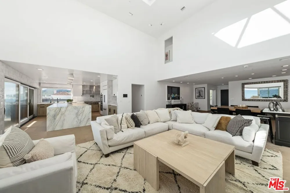 25302 Malibu Road Malibu, CA 90265