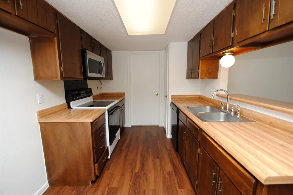 2127 Whiteback Drive Houston, TX 77084