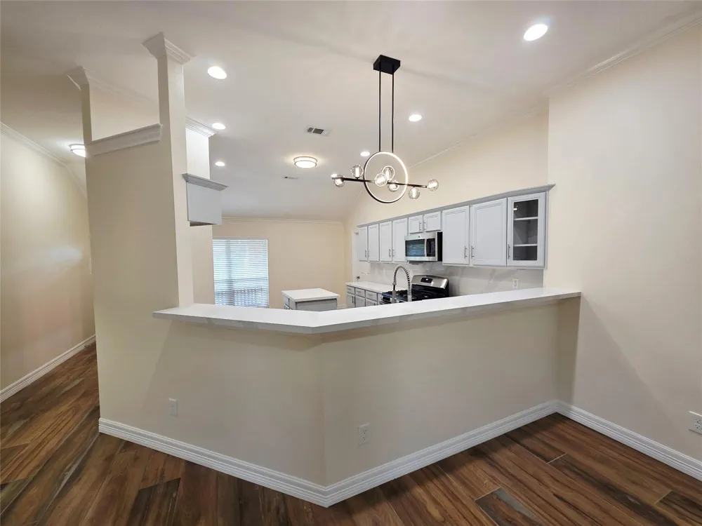 911 Beechgrove Drive Webster, TX 77058