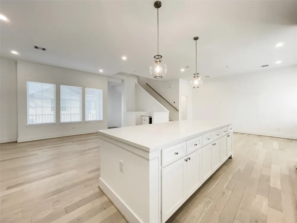 7711 Westside Villas Lane Houston, TX 77055