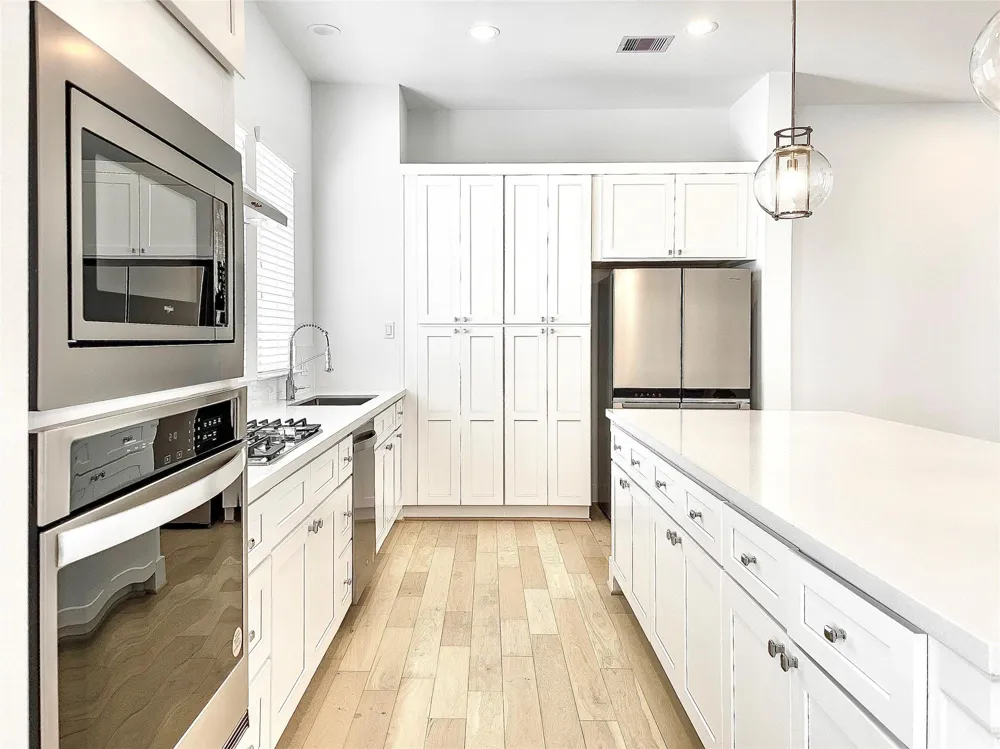 7711 Westside Villas Lane Houston, TX 77055