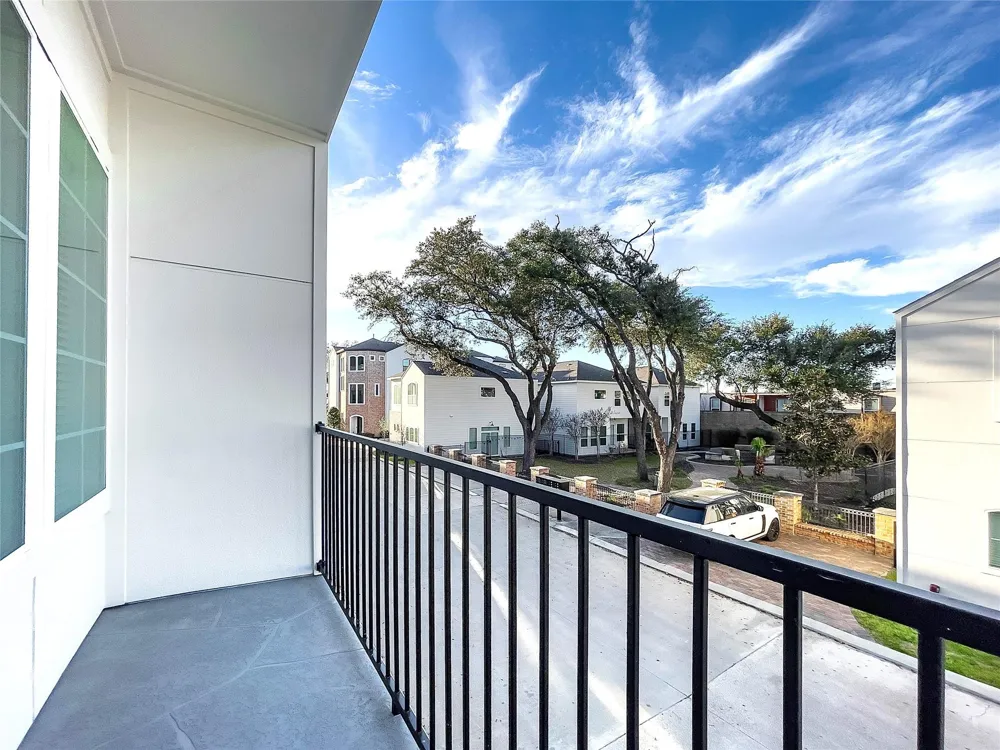7711 Westside Villas Lane Houston, TX 77055