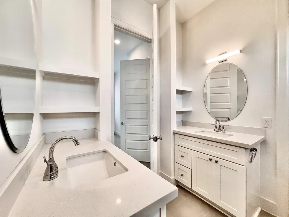 7711 Westside Villas Lane Houston, TX 77055