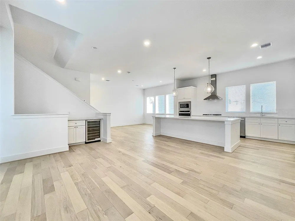 7711 Westside Villas Lane Houston, TX 77055