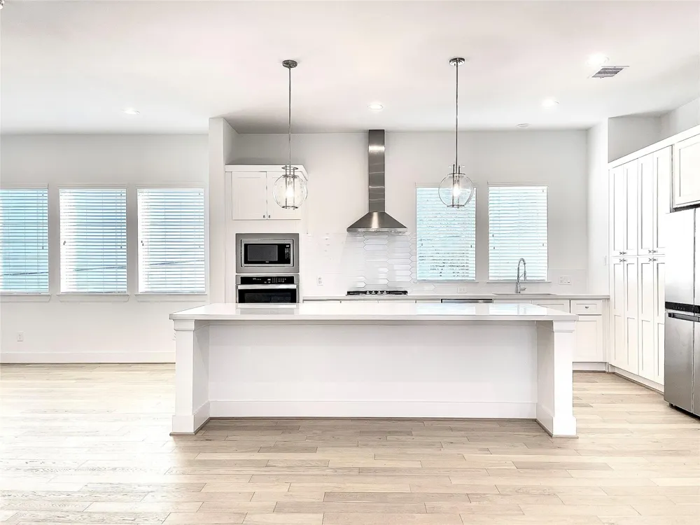 7711 Westside Villas Lane Houston, TX 77055