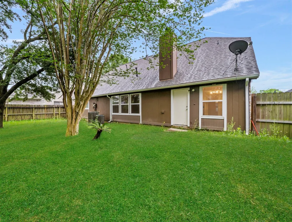 4906 Pleasant Plains Drive Friendswood, TX 77546