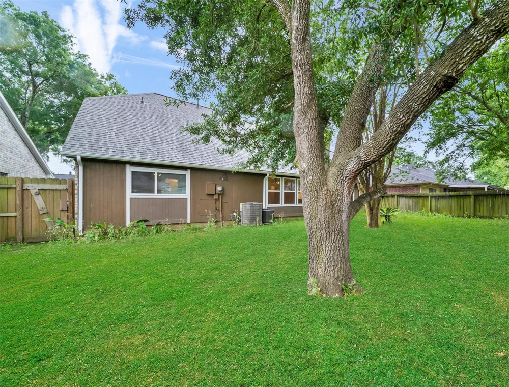 4906 Pleasant Plains Drive Friendswood, TX 77546