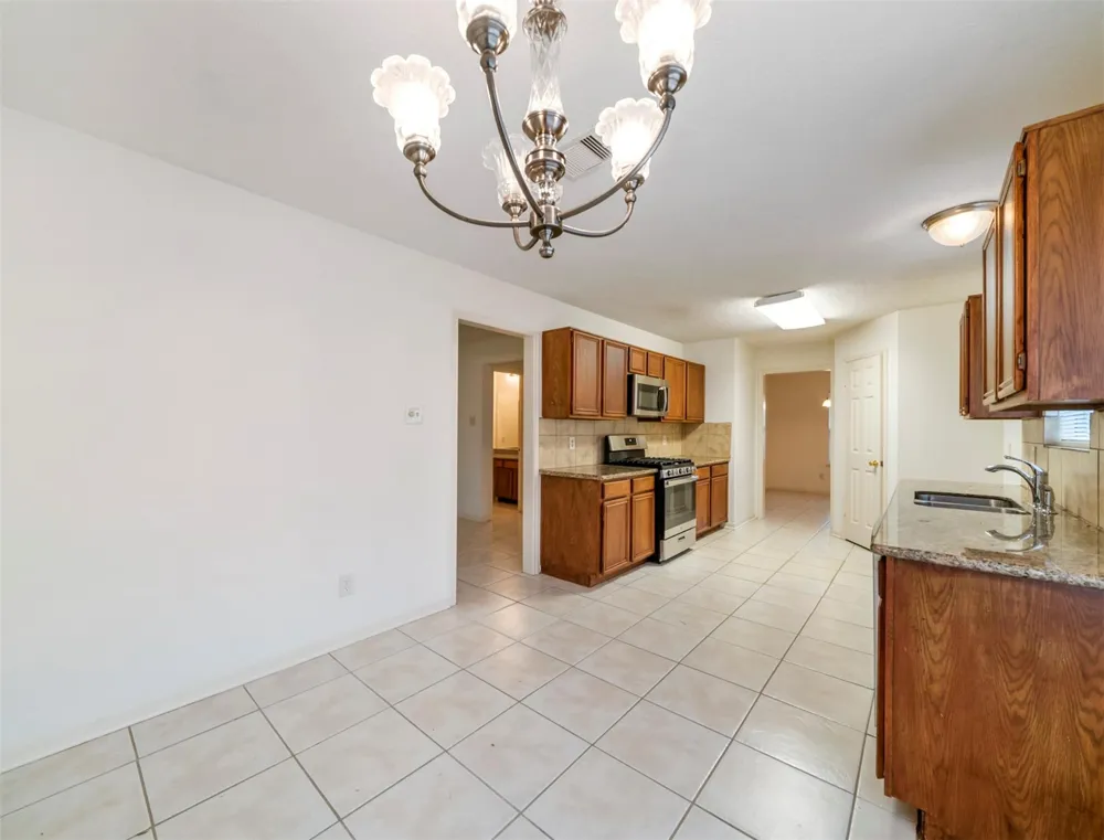 4906 Pleasant Plains Drive Friendswood, TX 77546